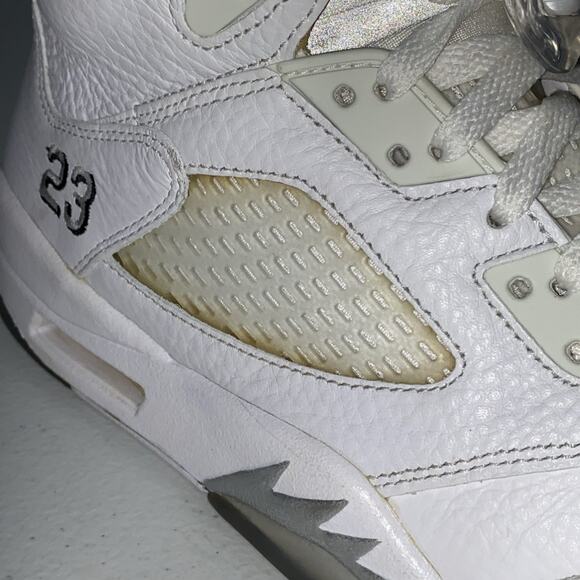 Nike Air Jordan Retro 5 V Metallic White 136027-130 Mens Size 7 Womens 8.5 2015